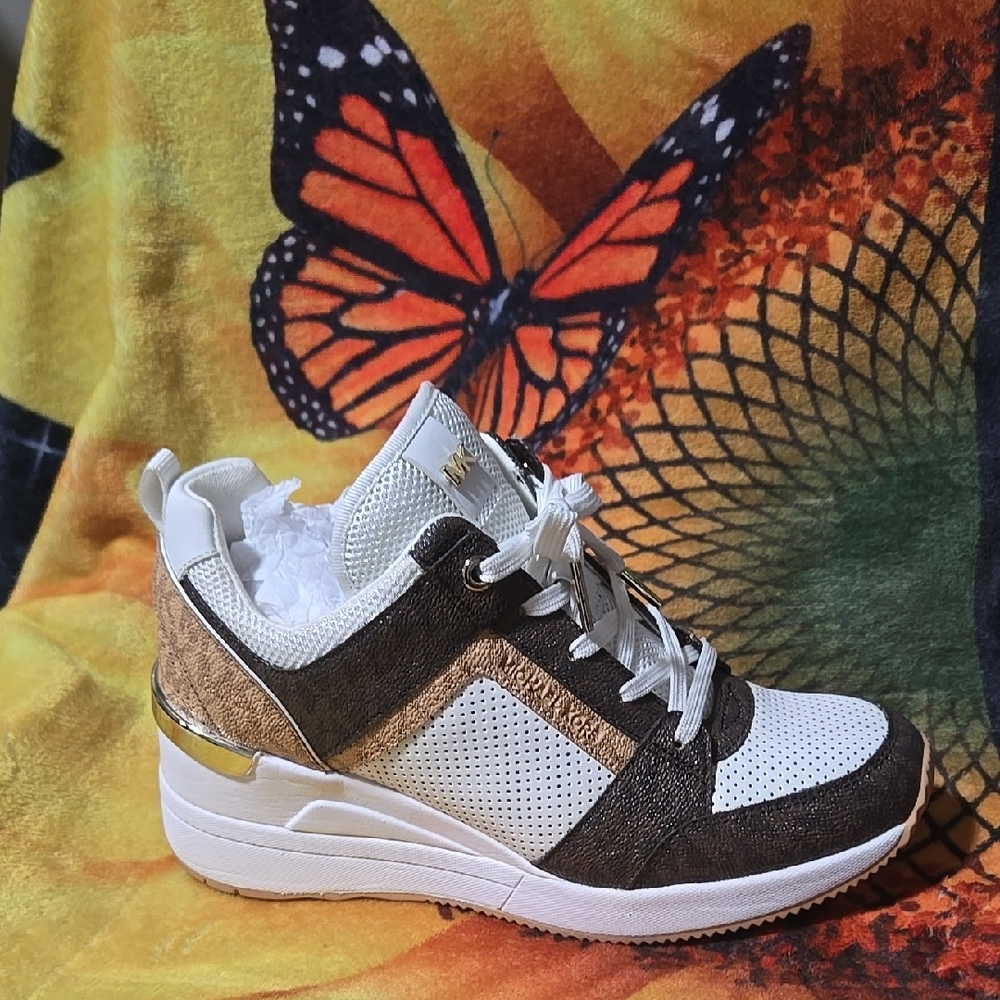 Stylish Michael Kors Women's Sneakers in White and Brown